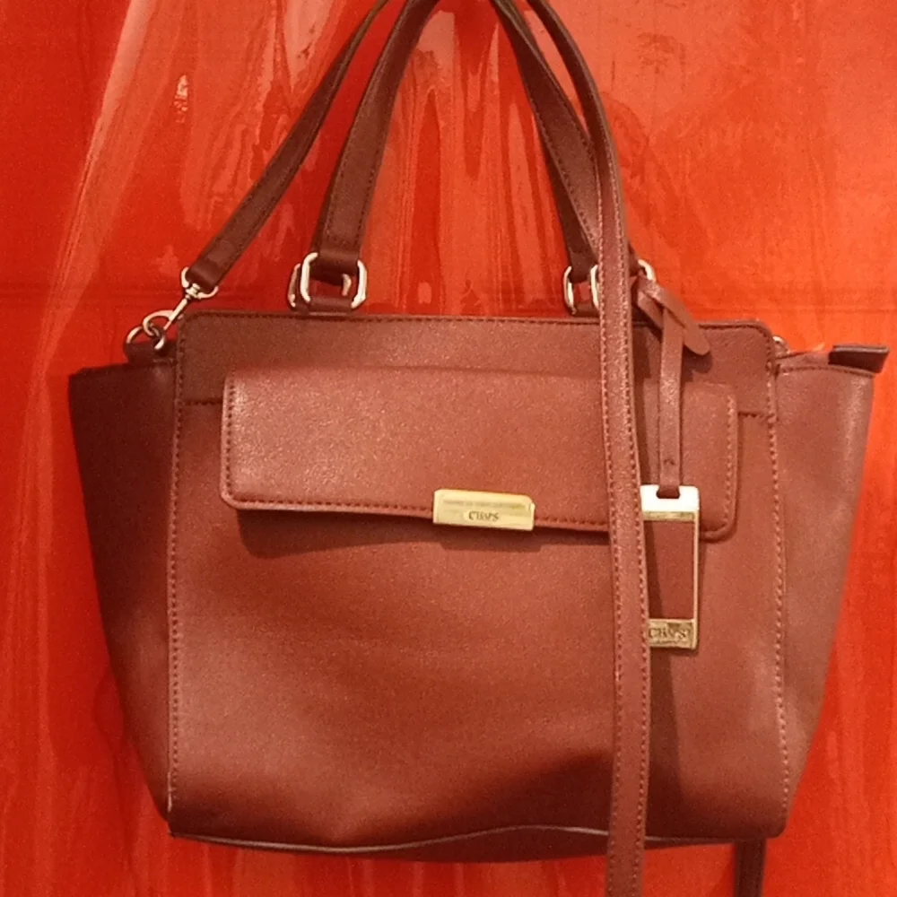 Chaps NWOT beautiful Cherry Red Purse Mid size Crossbody Bag - Picture 7 of 11